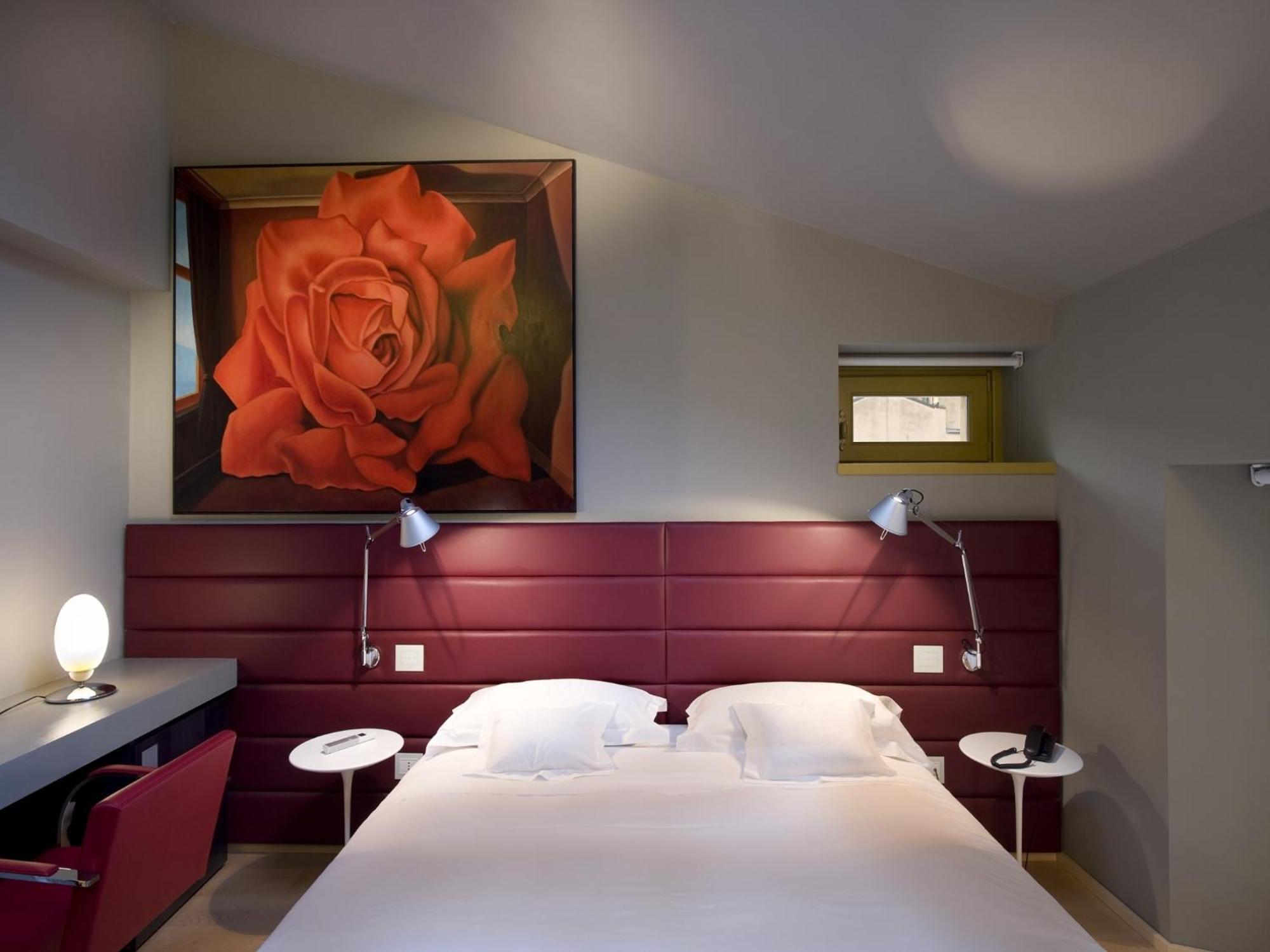 Hotel Petronilla - In 4*