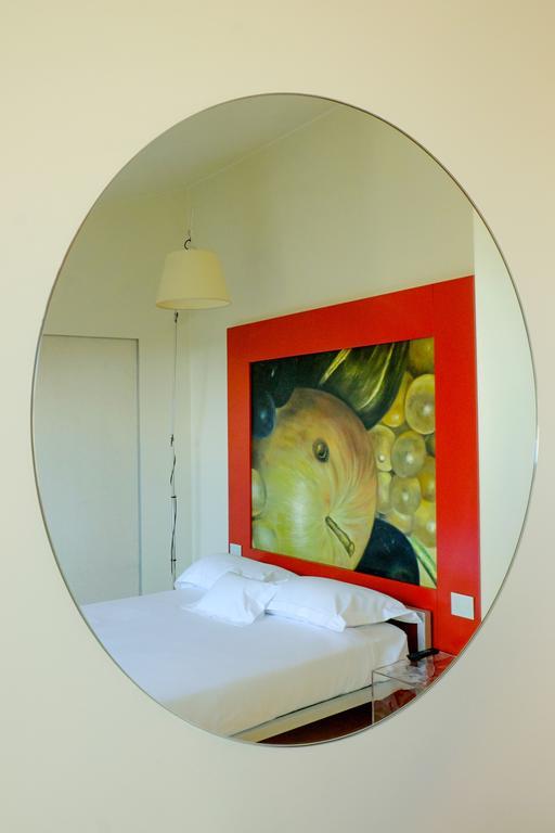 Petronilla - In Hotel Bergame